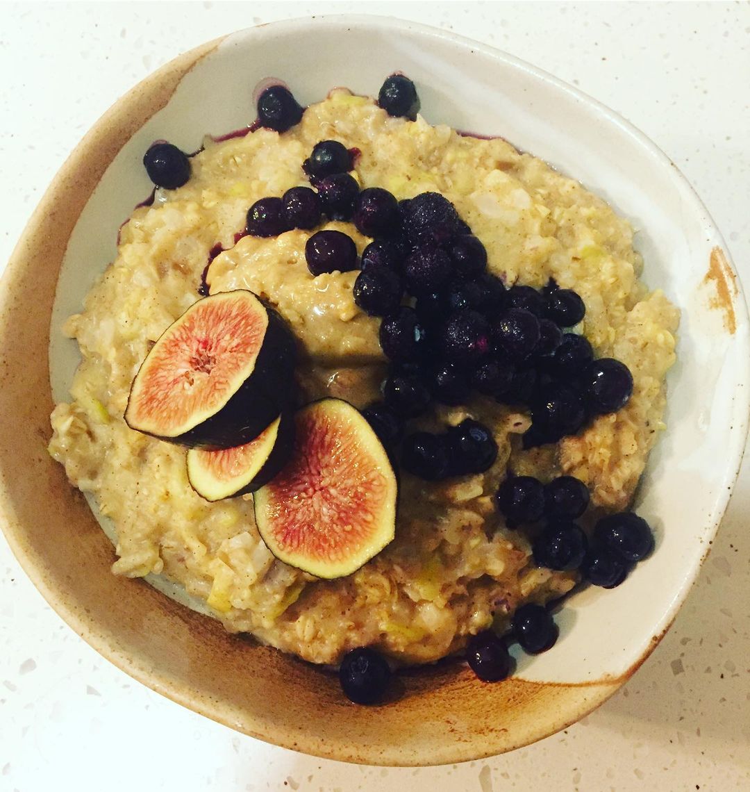 Apple and Date Cauliflower Oats