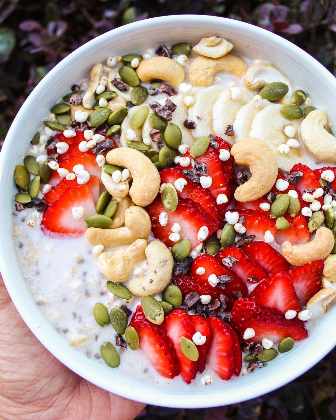 Strawberry and Cashew Overnight Oats