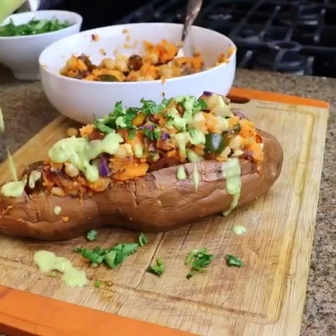 Stuffed Sweet Potatoes with Veggies and Avocado Sauce