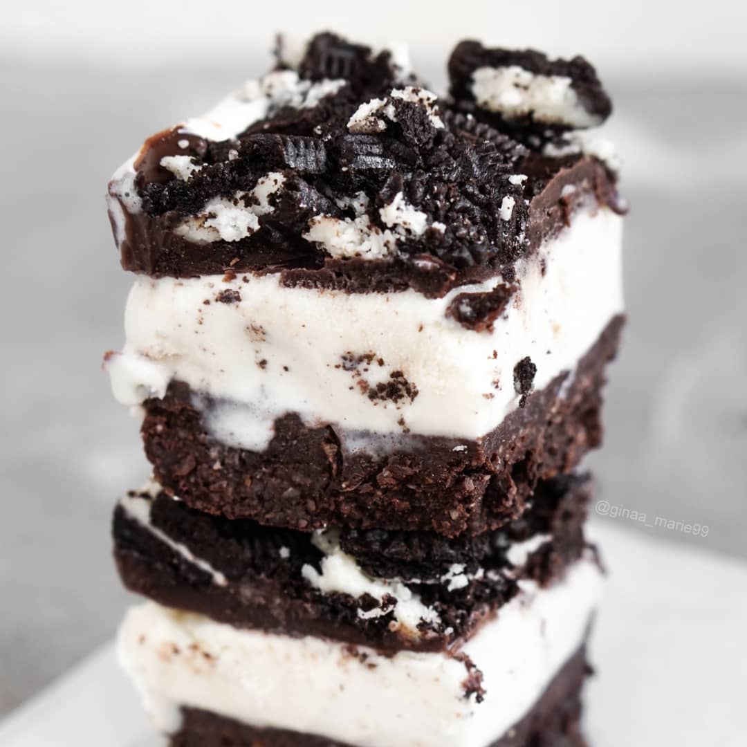 2 More Shots of These Cookie Ice Cream Bars
