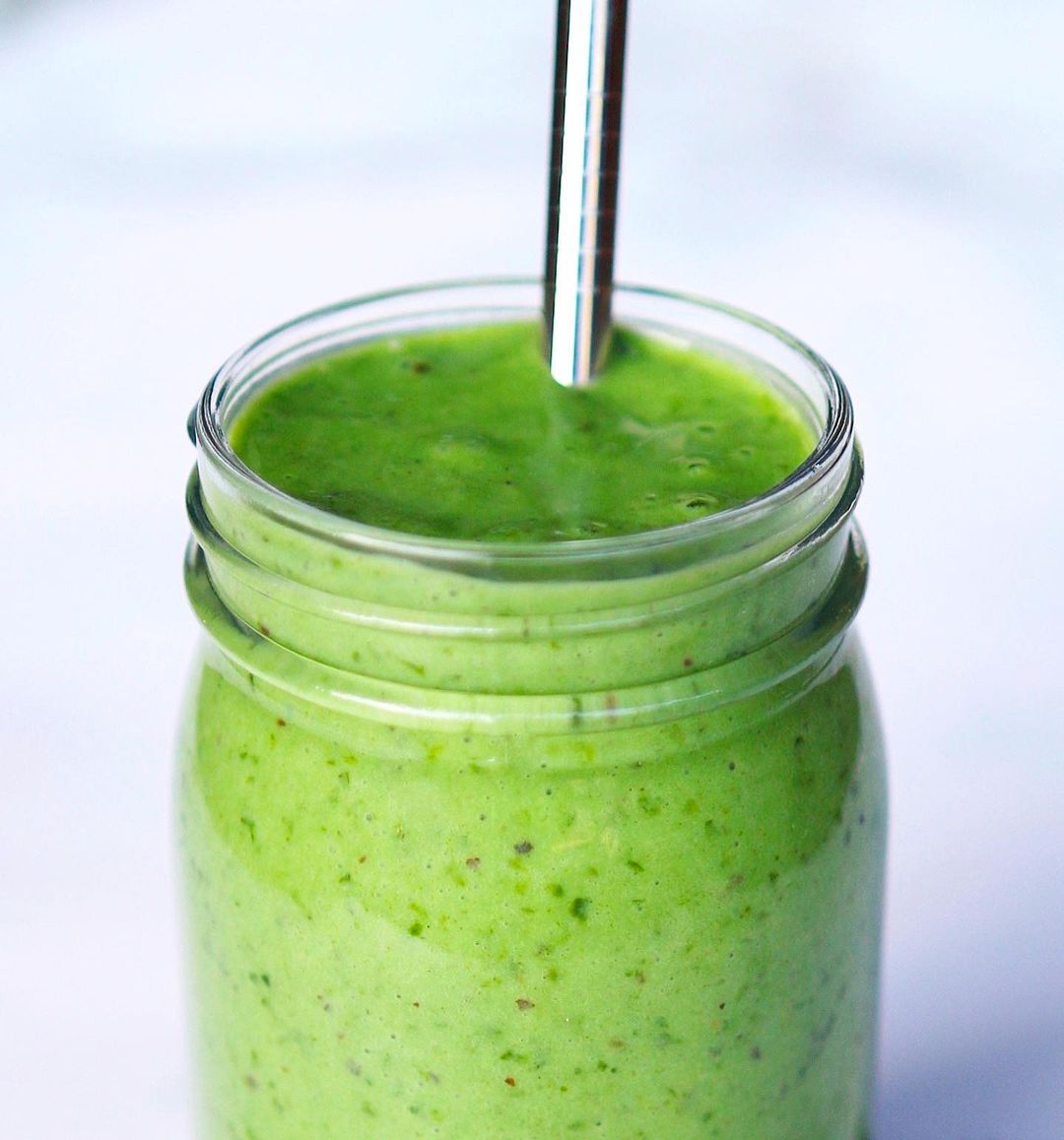 Vegan Kale and Mango Smoothie