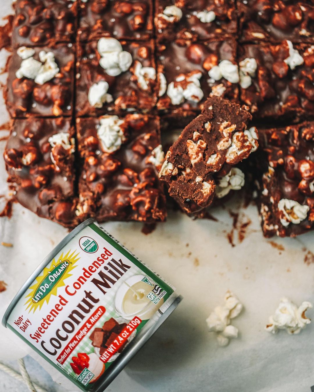 Vegan Peppermint Popcorn Fudge