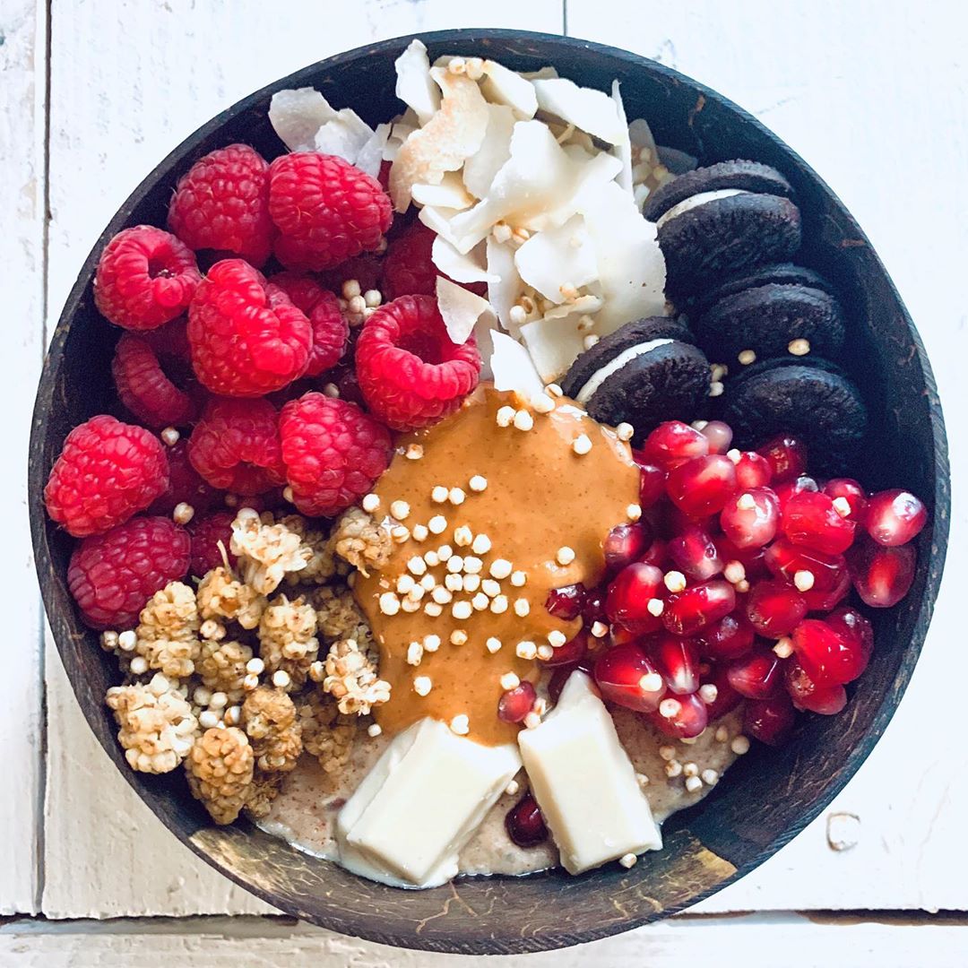 Red Fruit Oat Bowl with Toppings