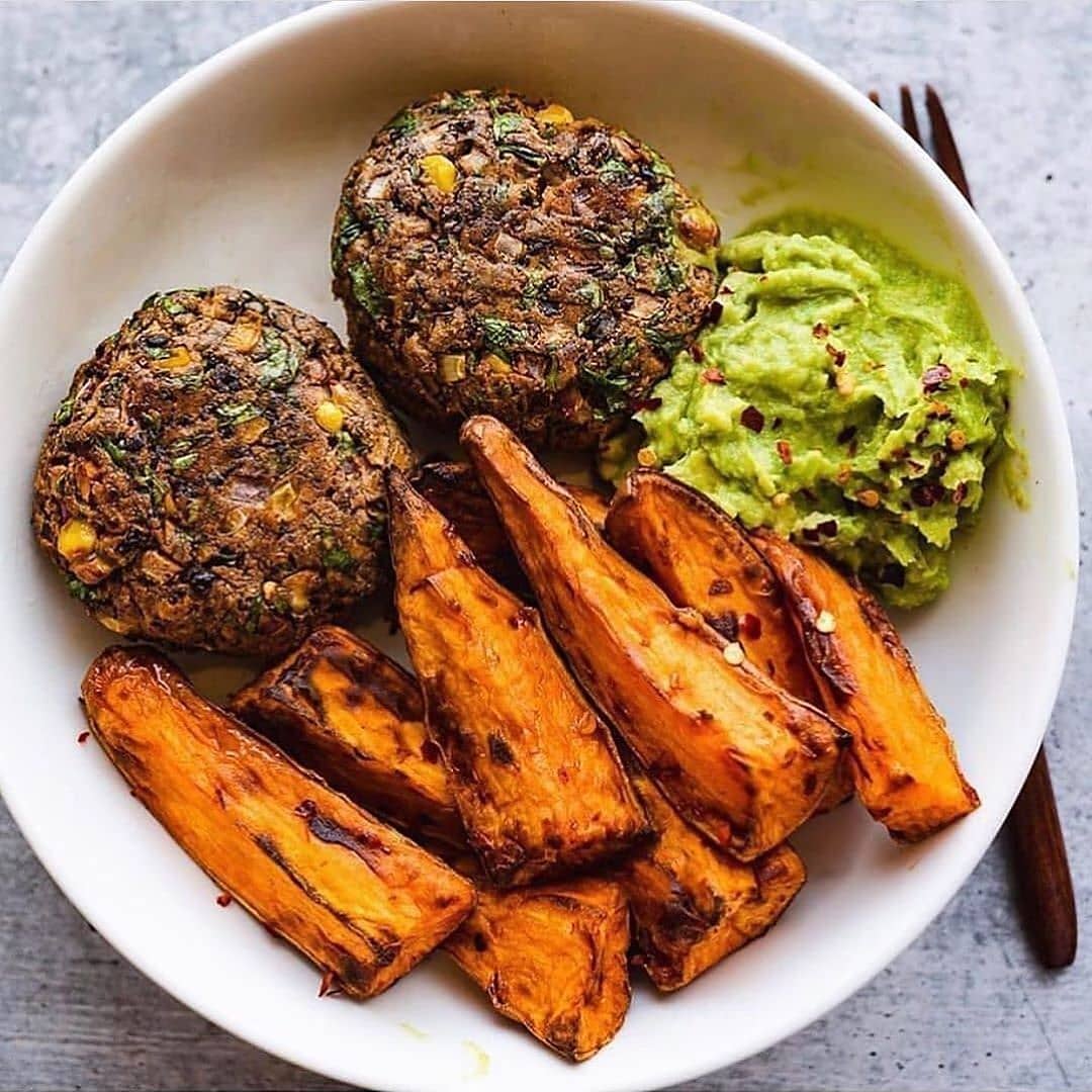 Smokey Black Bean and Corn Burger with Guacamole