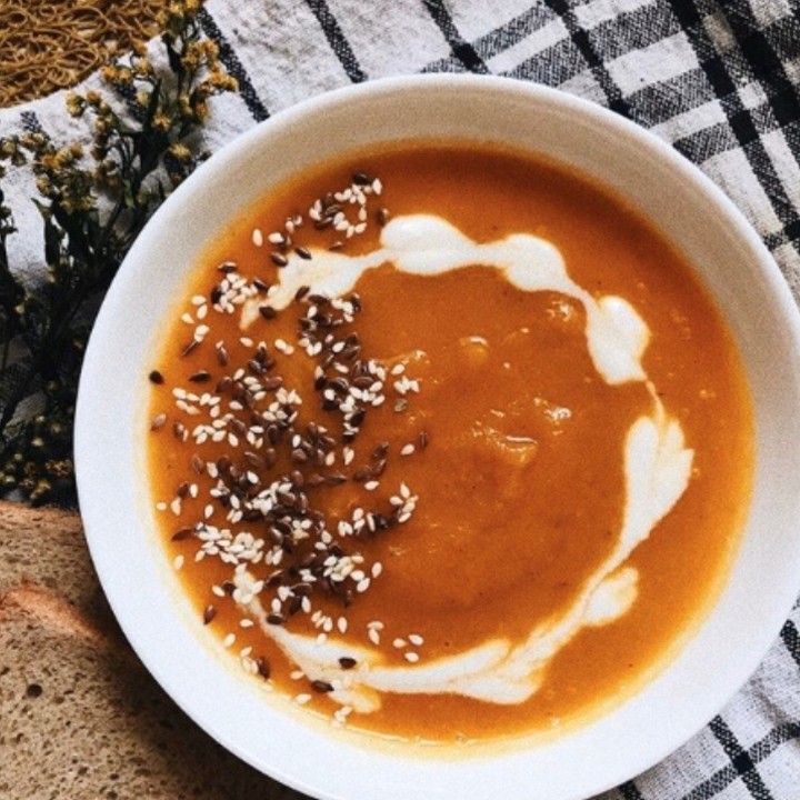 Simple Carrot and Sweet Potato Soup