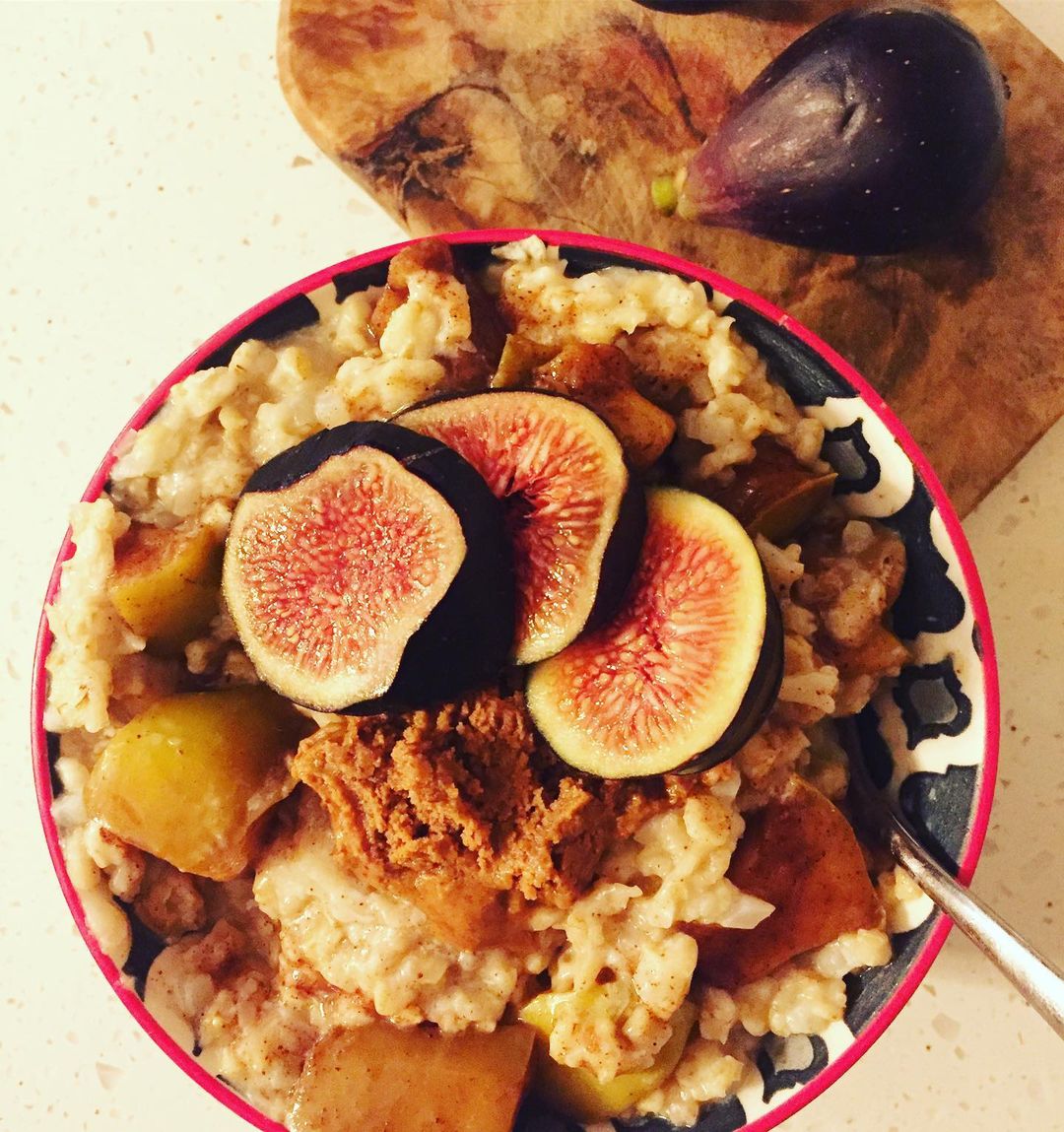 Cauliflower Oat Porridge with Apple