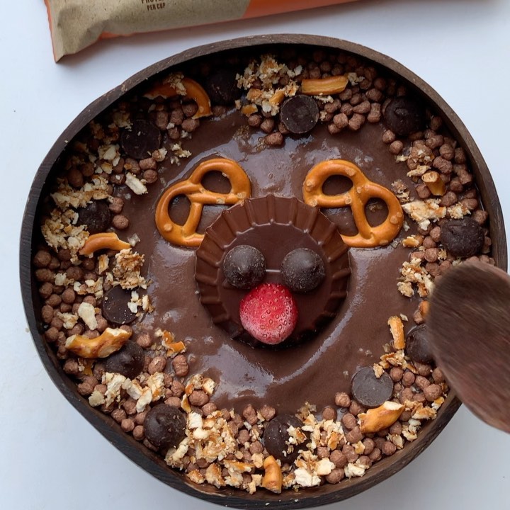 Rudolph Inspired Chocolate Peanut Butter Smoothie Bowl