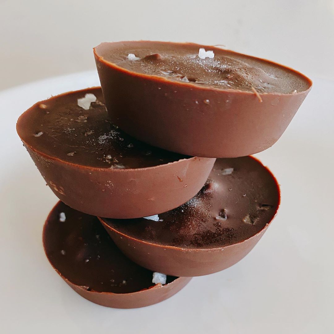 Easy Vegan Chocolate Cups with Nut Butter