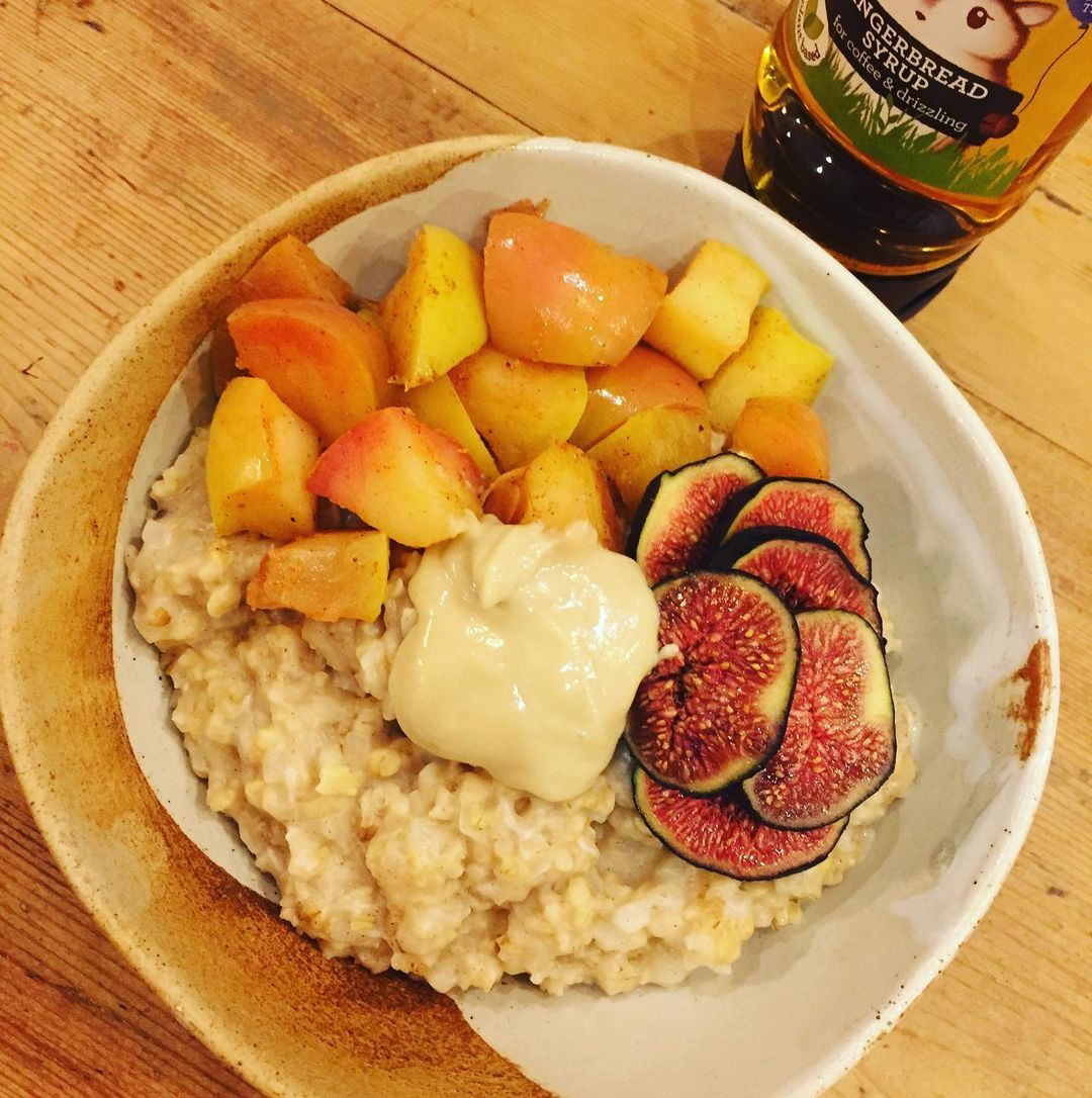 Hearty Gingerbread Cauliflower Oatmeal