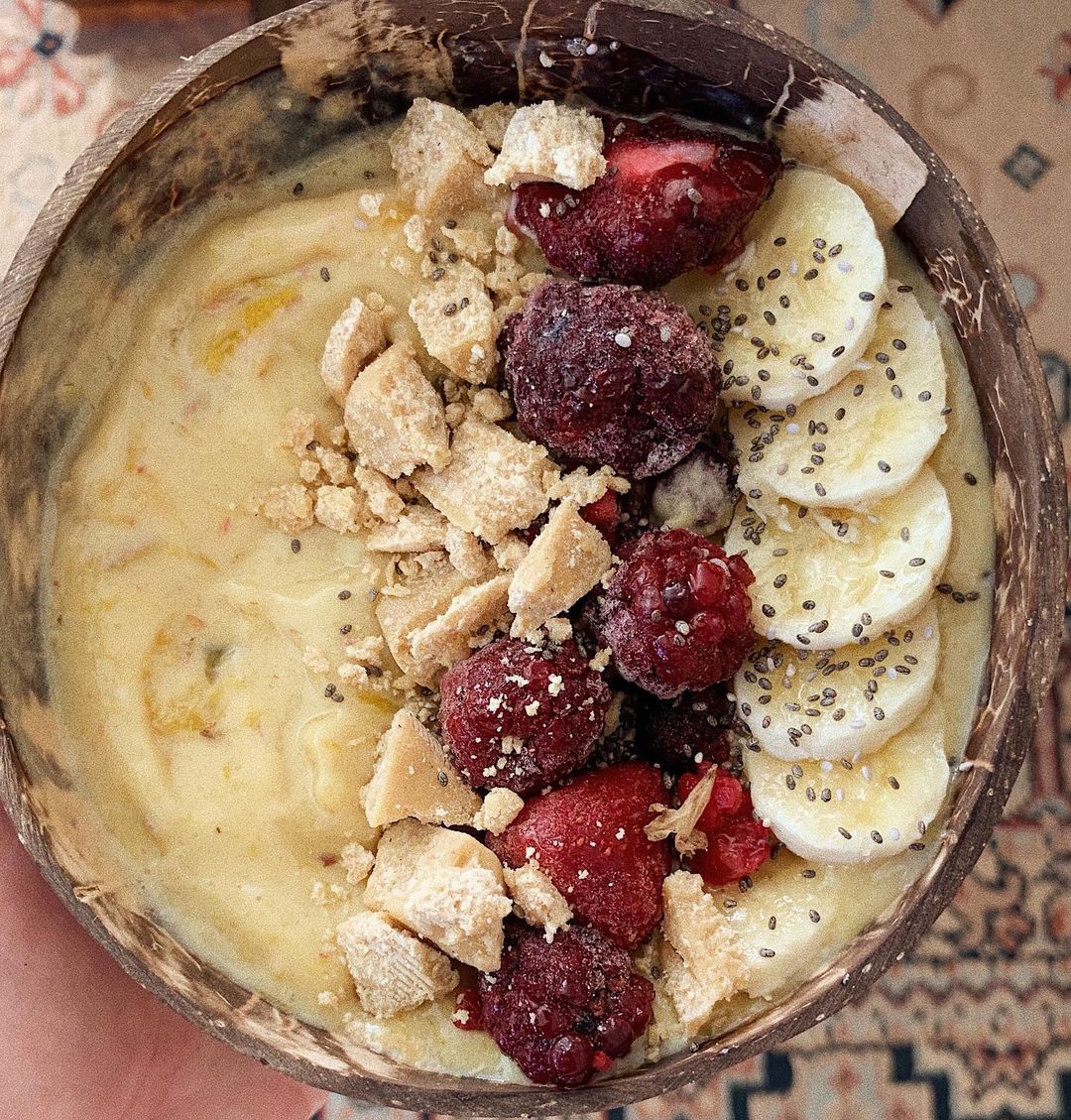 Healthy Breakfast Smoothie Bowl