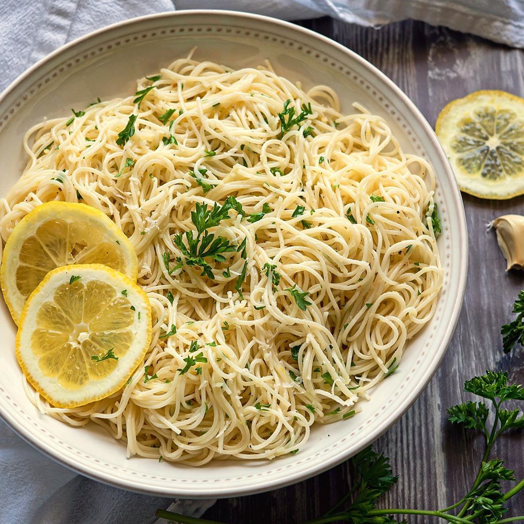 Lemony Garlic One Pot Pasta