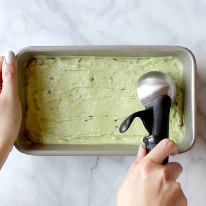 Easy Avocado Ice Cream with Mint and Chocolate