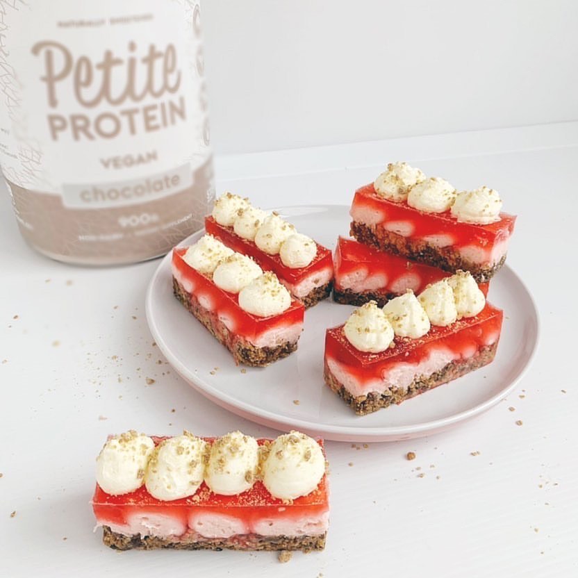 Vegan Strawberry Cheesecake Bars