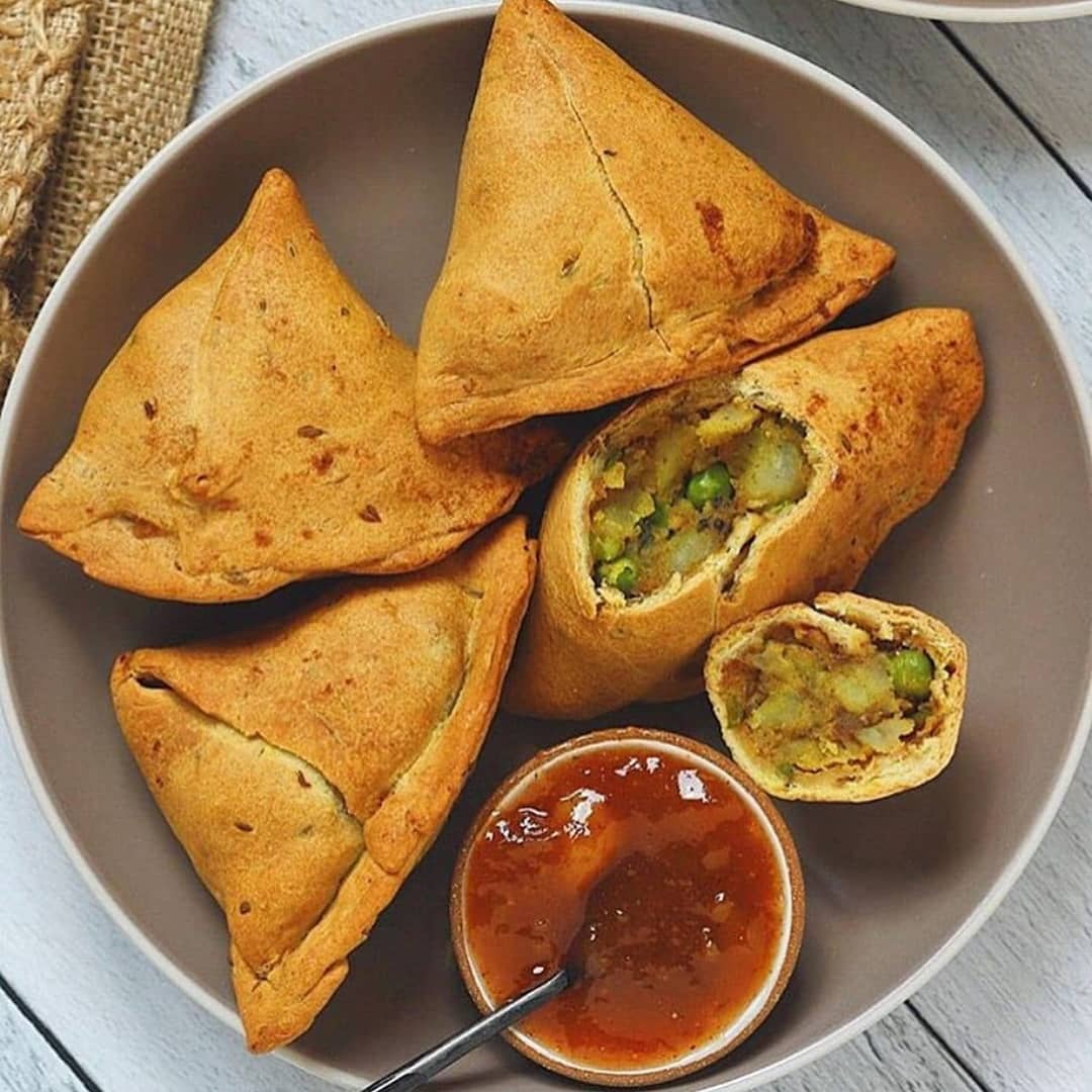 Vegan Samosas with Potato and Pea Filling