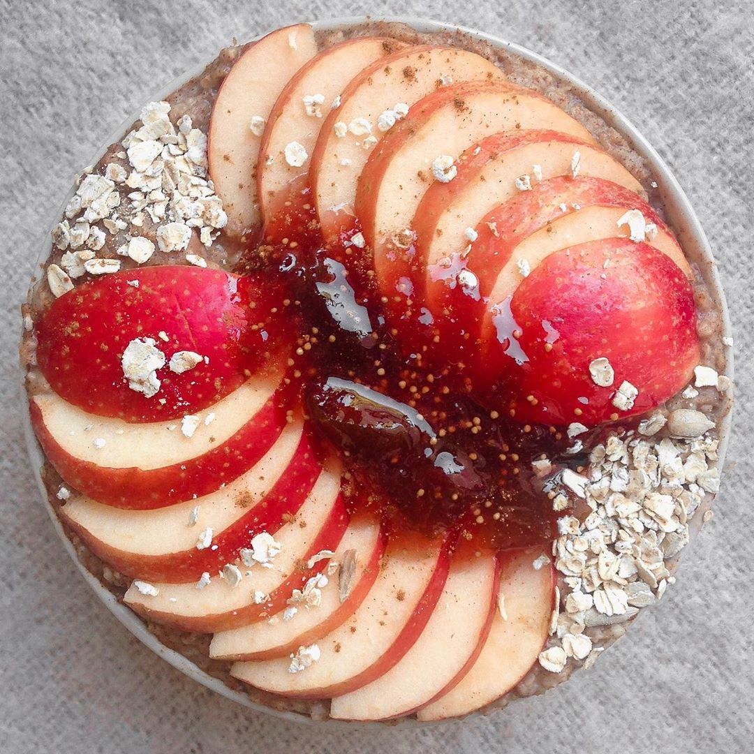 Apple Cinnamon Oatmeal with Jam Twist