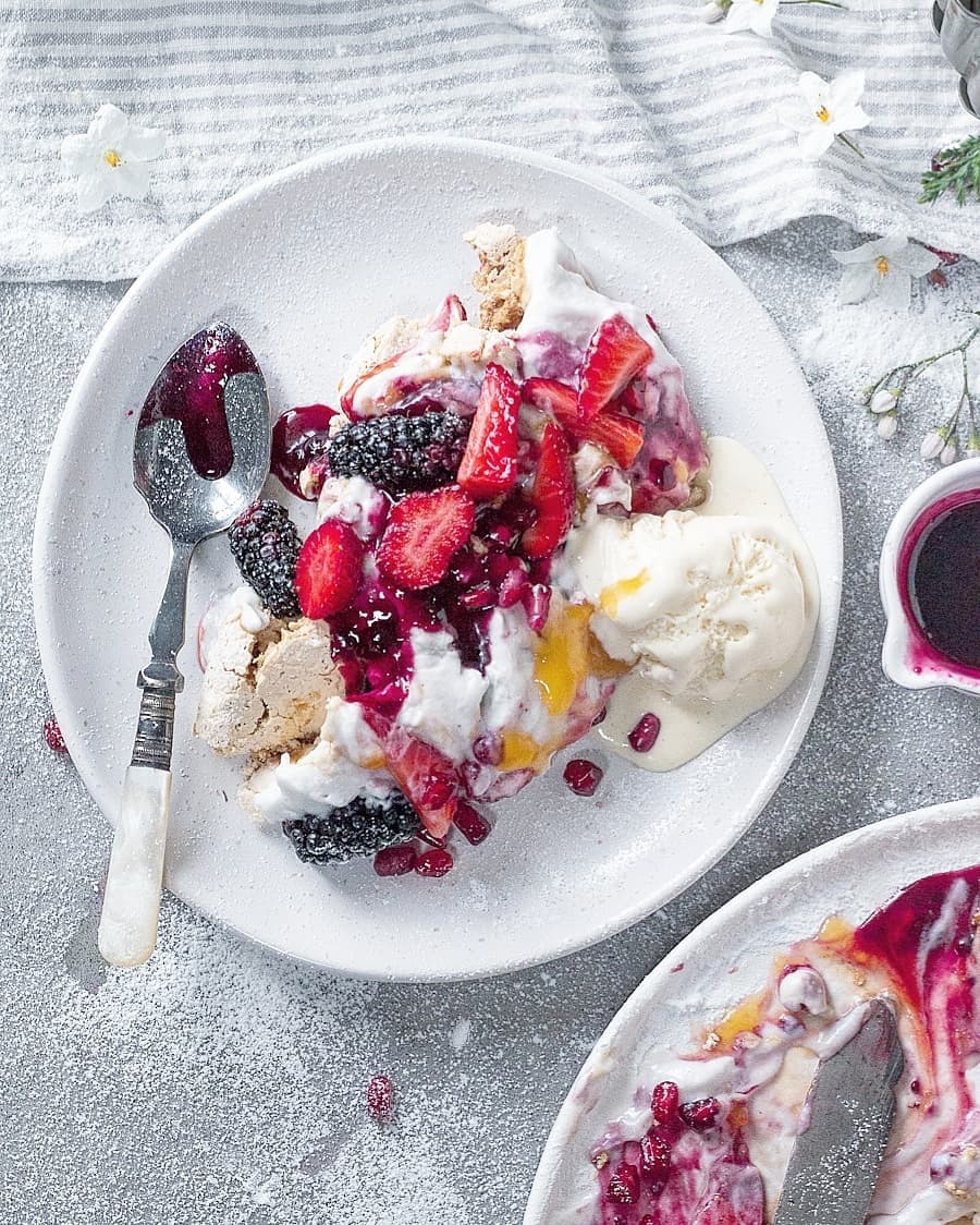 Vegan Pavlova with Aquafaba Meringue