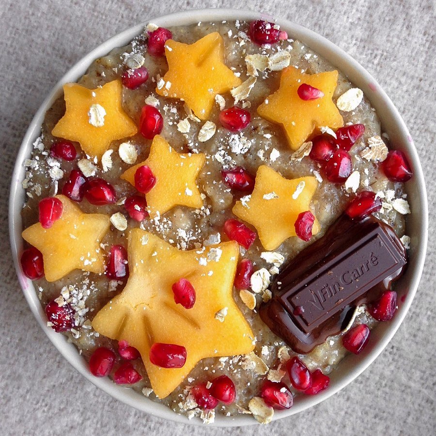 Dreamy Chocolate Persimmon Pomegranate Oatmeal Bowl