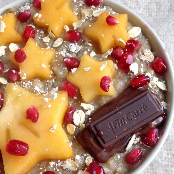 Dreamy Chocolate Persimmon Pomegranate Oatmeal Bowl