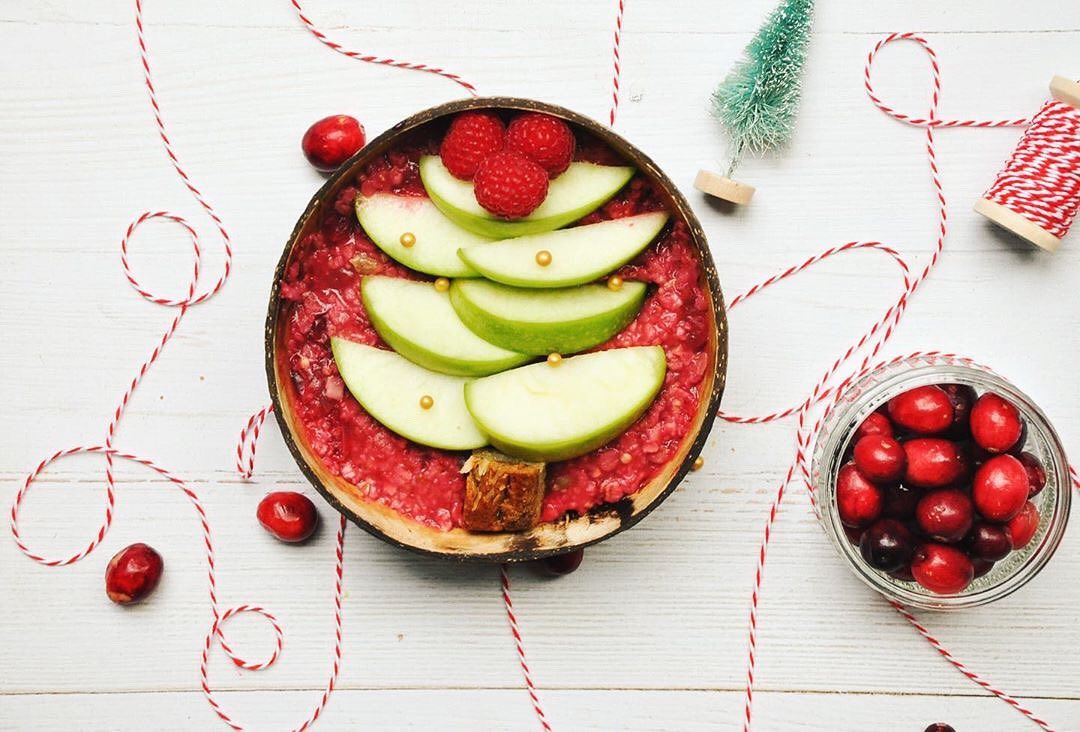 Vegan Cranberry Oatmeal Breakfast Bowl