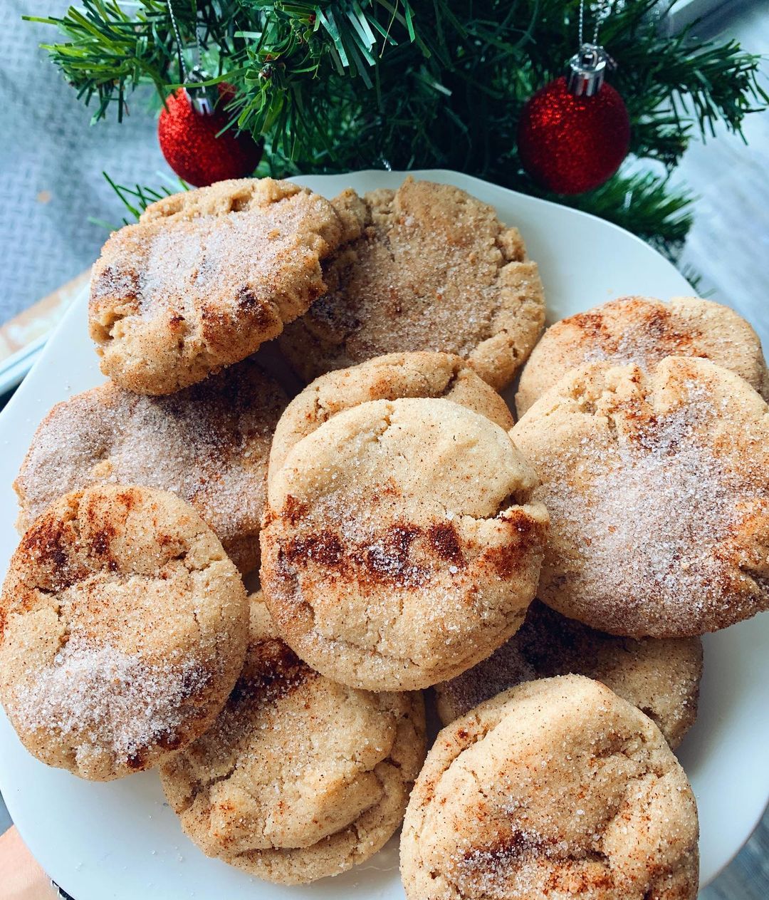Classic Snickerdoodle Cookies with Cinnamon