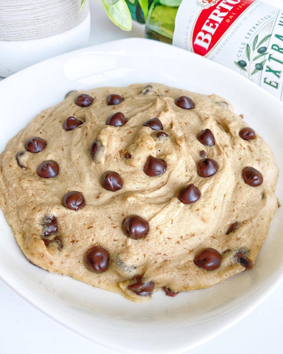 Quick and Fluffy Microwave Chocolate Chip Cookie