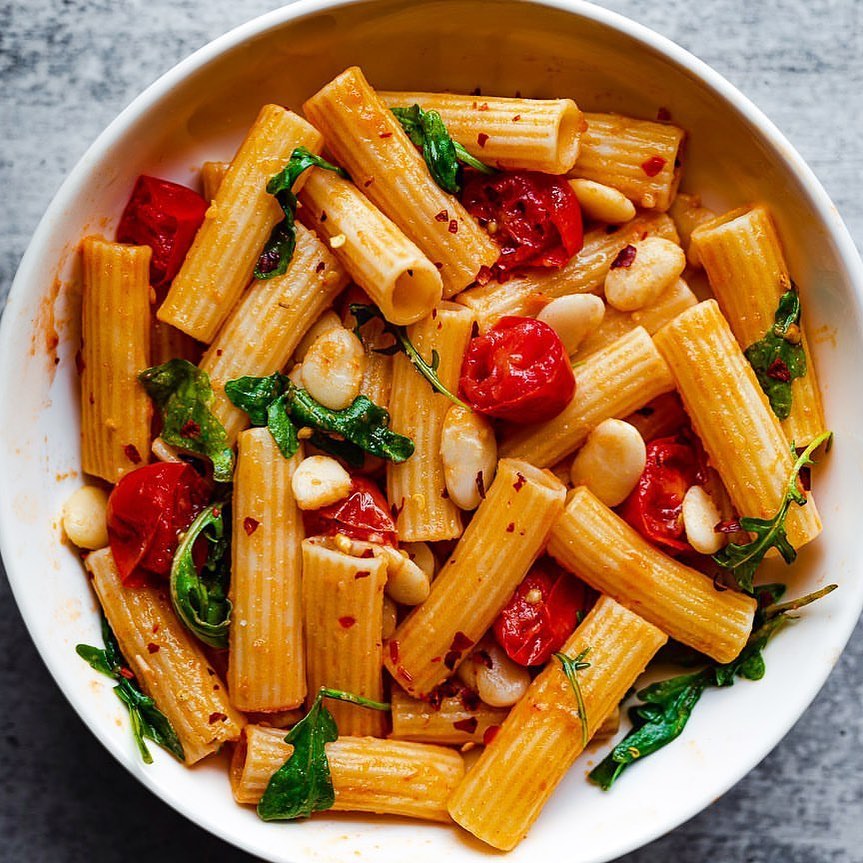One Pot Spicy Butter Bean Tomato Basil Pasta
