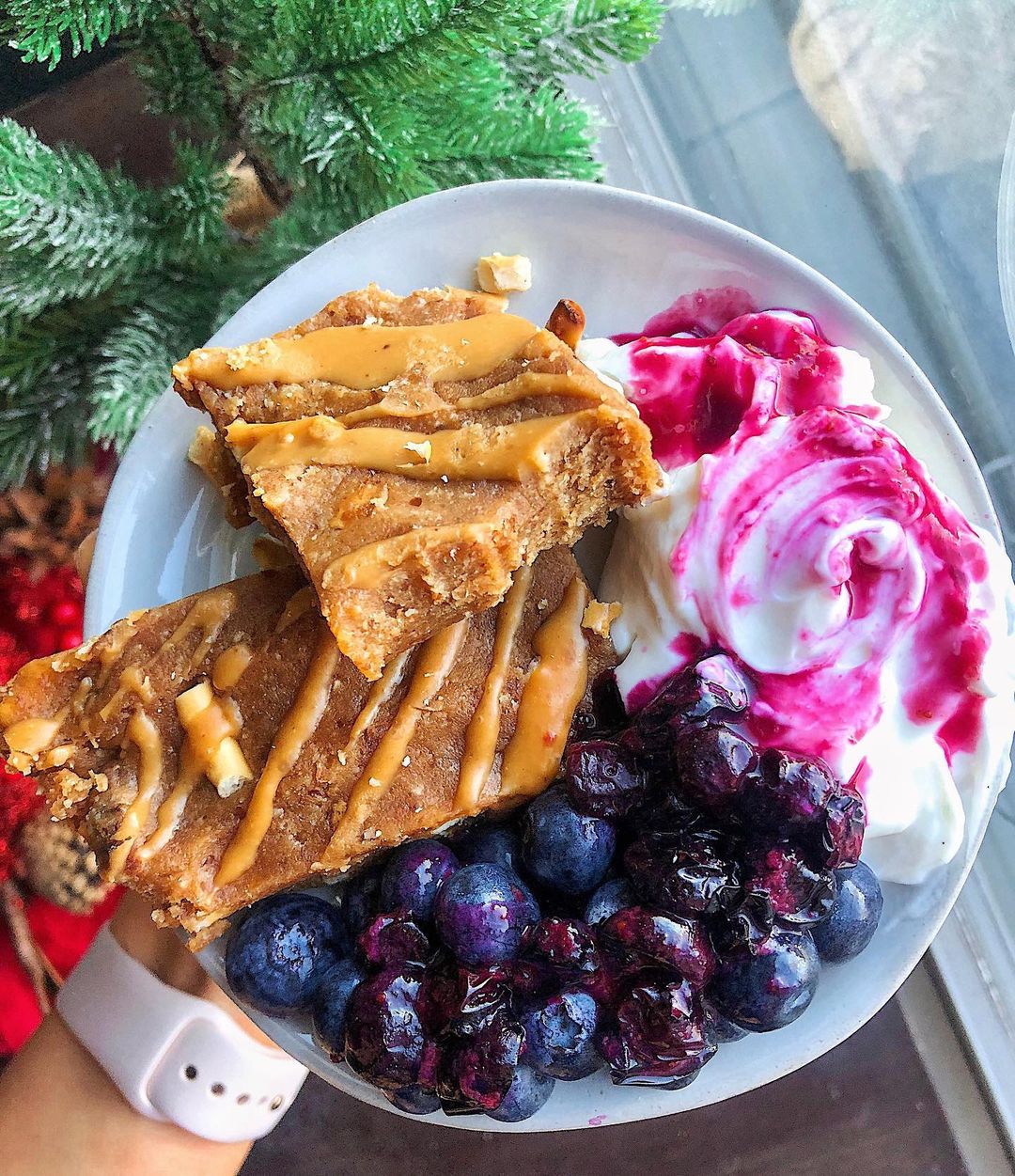 Four-Ingredient Peanut Butter Pretzel Bars