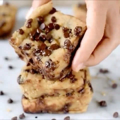 Chocolate Chip Blondies
