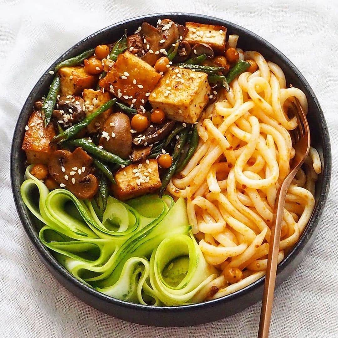 Spicy Udon with Stir Fry Tofu and Greens Beans