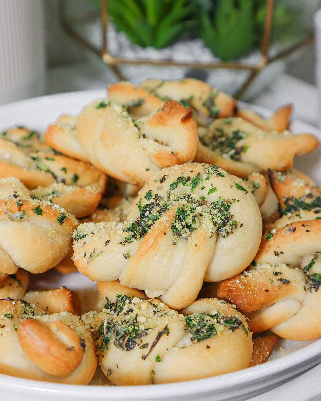 Vegan Garlic Knots