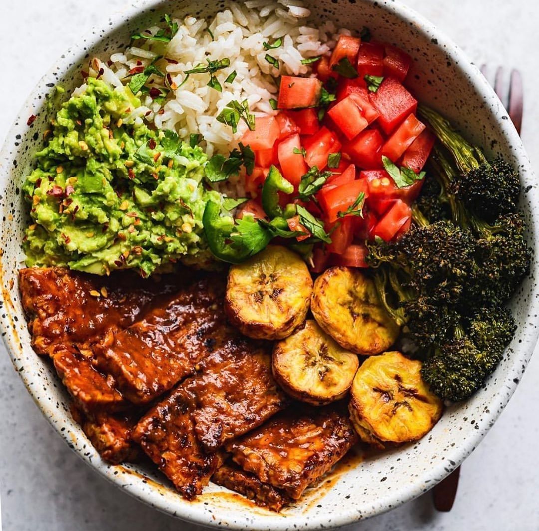 Vegan BBQ Tempeh and Vegetable Bowl