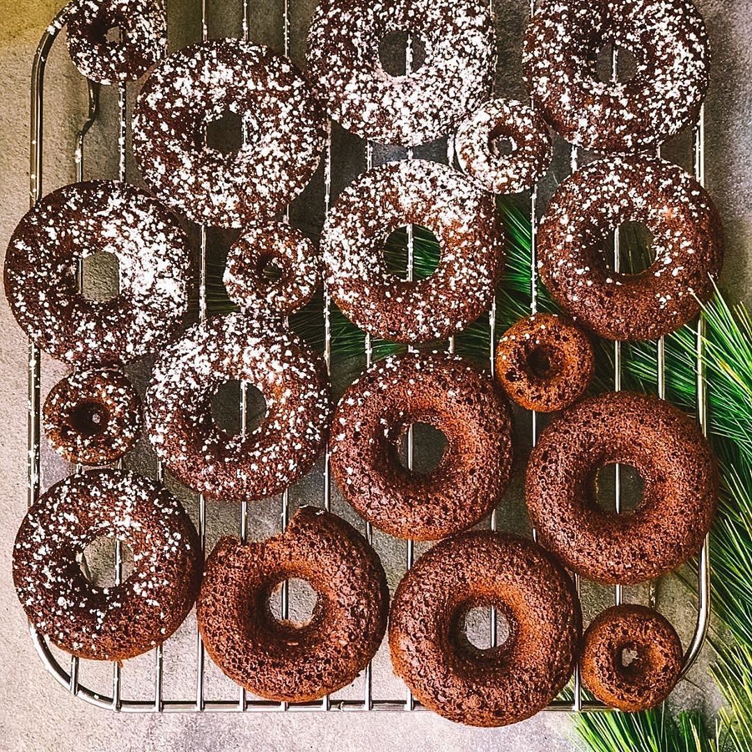 Baked Vegan Gingerbread Donuts Holiday Delight