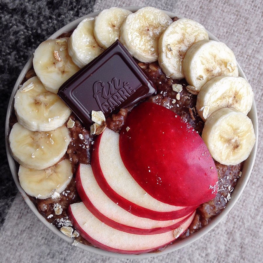 Banana Apple and Chocolate Oatmeal