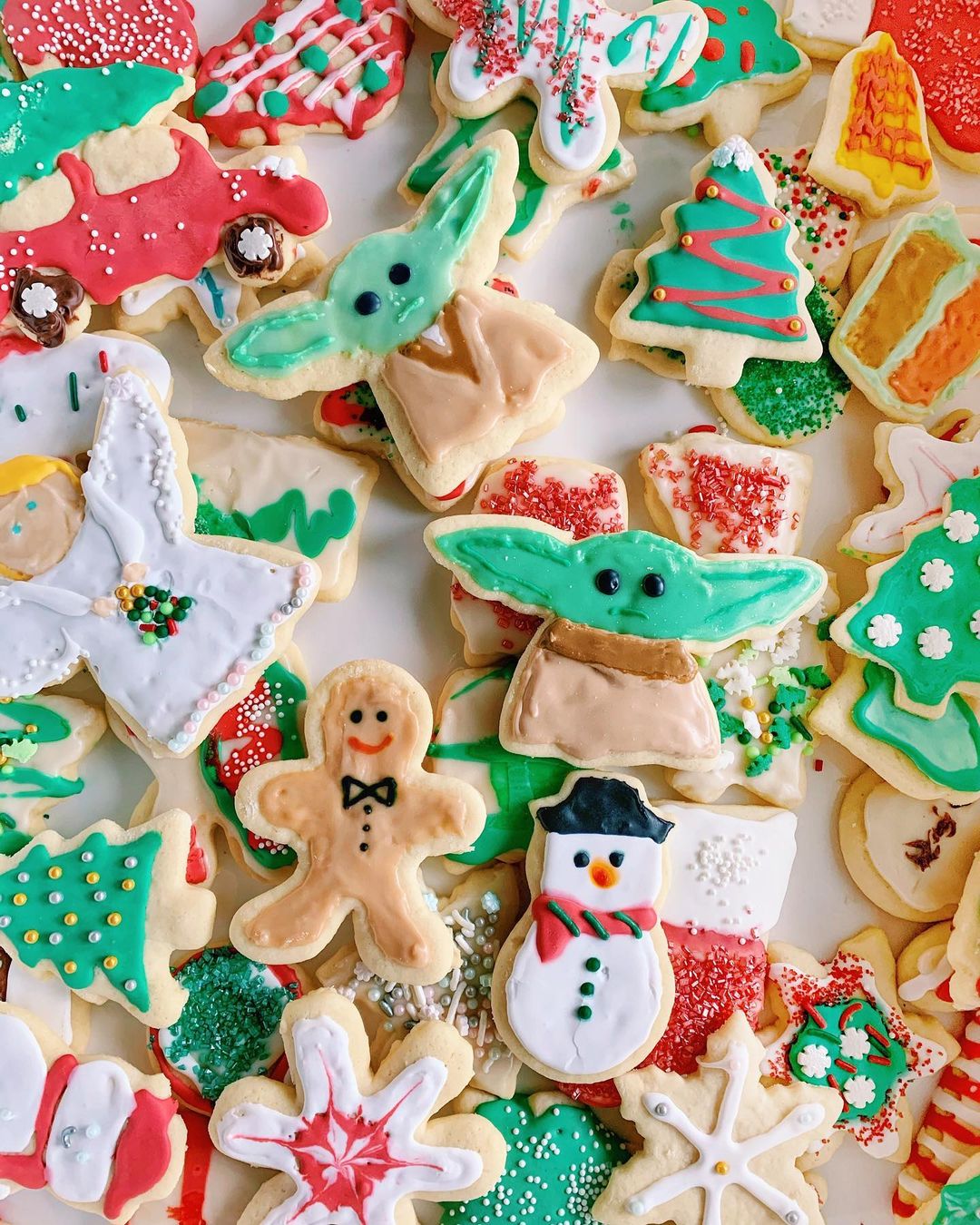 Easy Holiday Sugar Cookies with Frosting