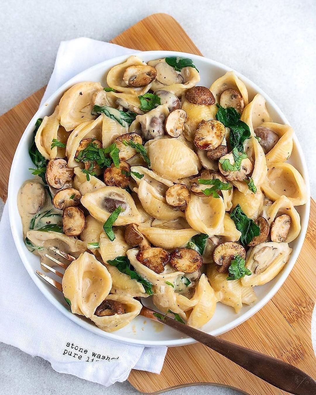 Creamy Mushroom and Spinach Pasta