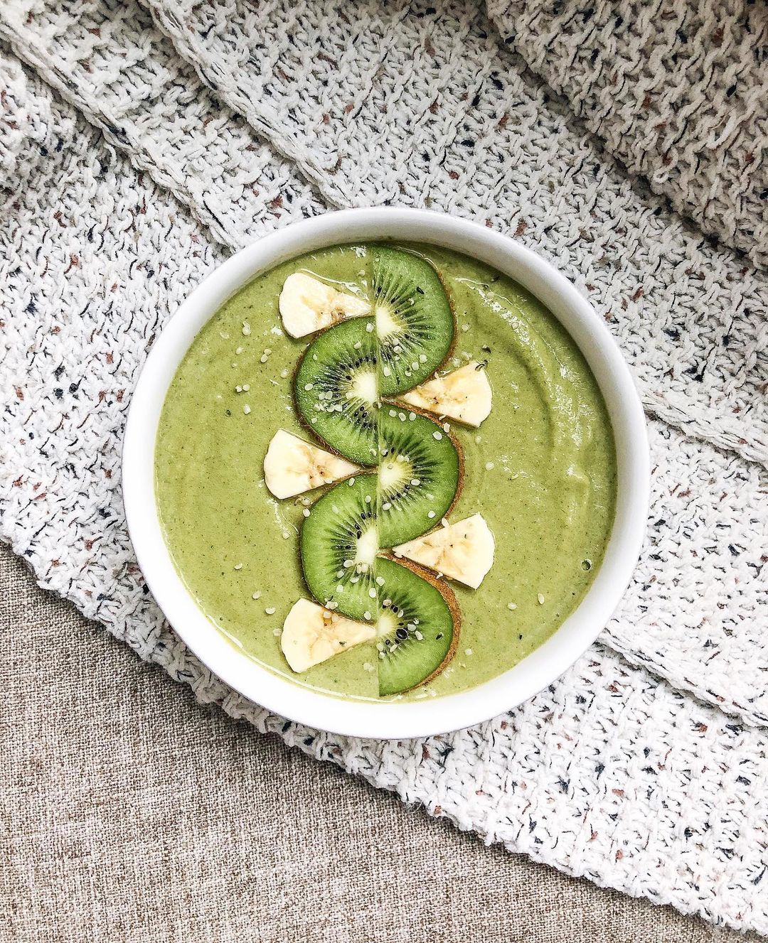 Healthy Green Smoothie Bowl