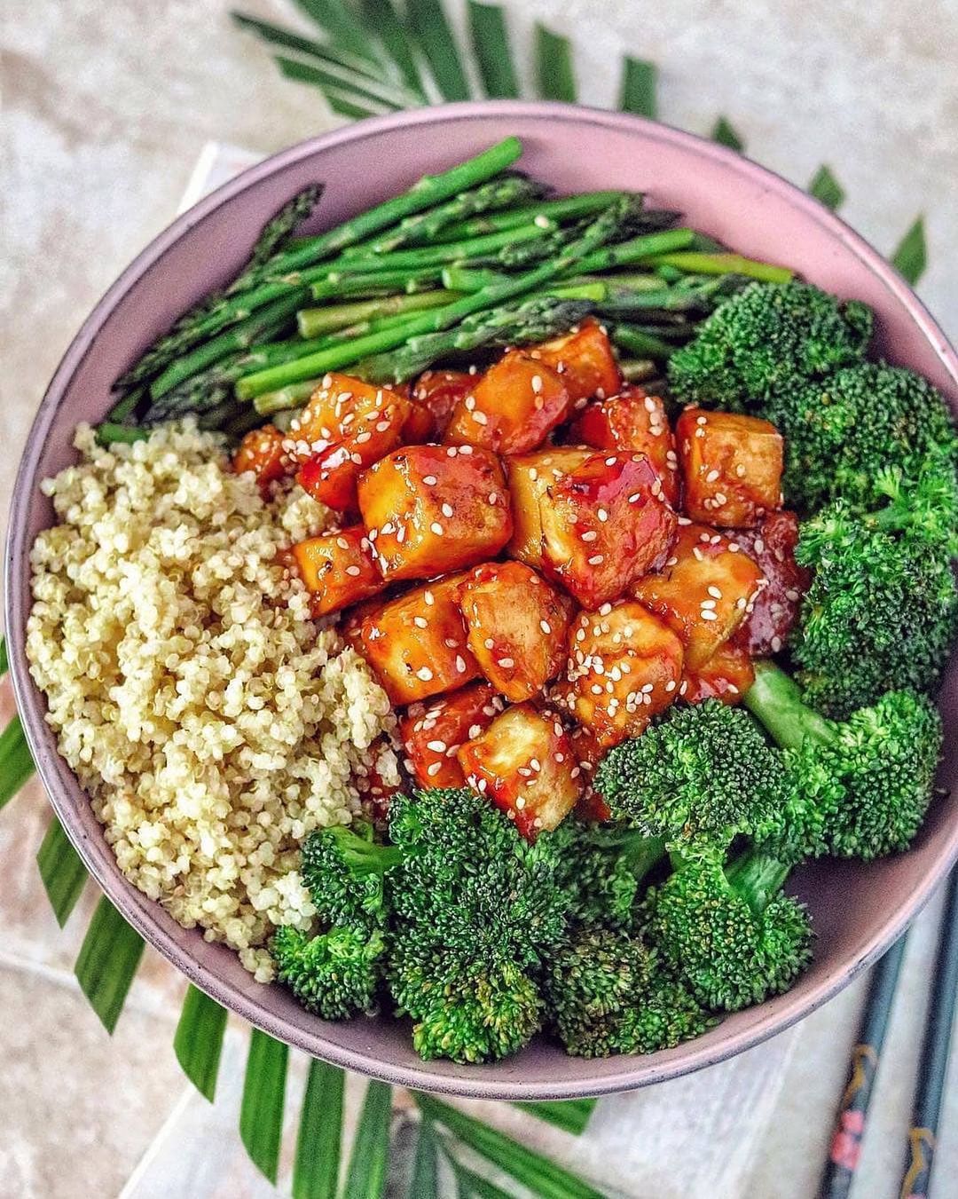 General Tso’s Tofu Bowl with Quinoa and Veggies