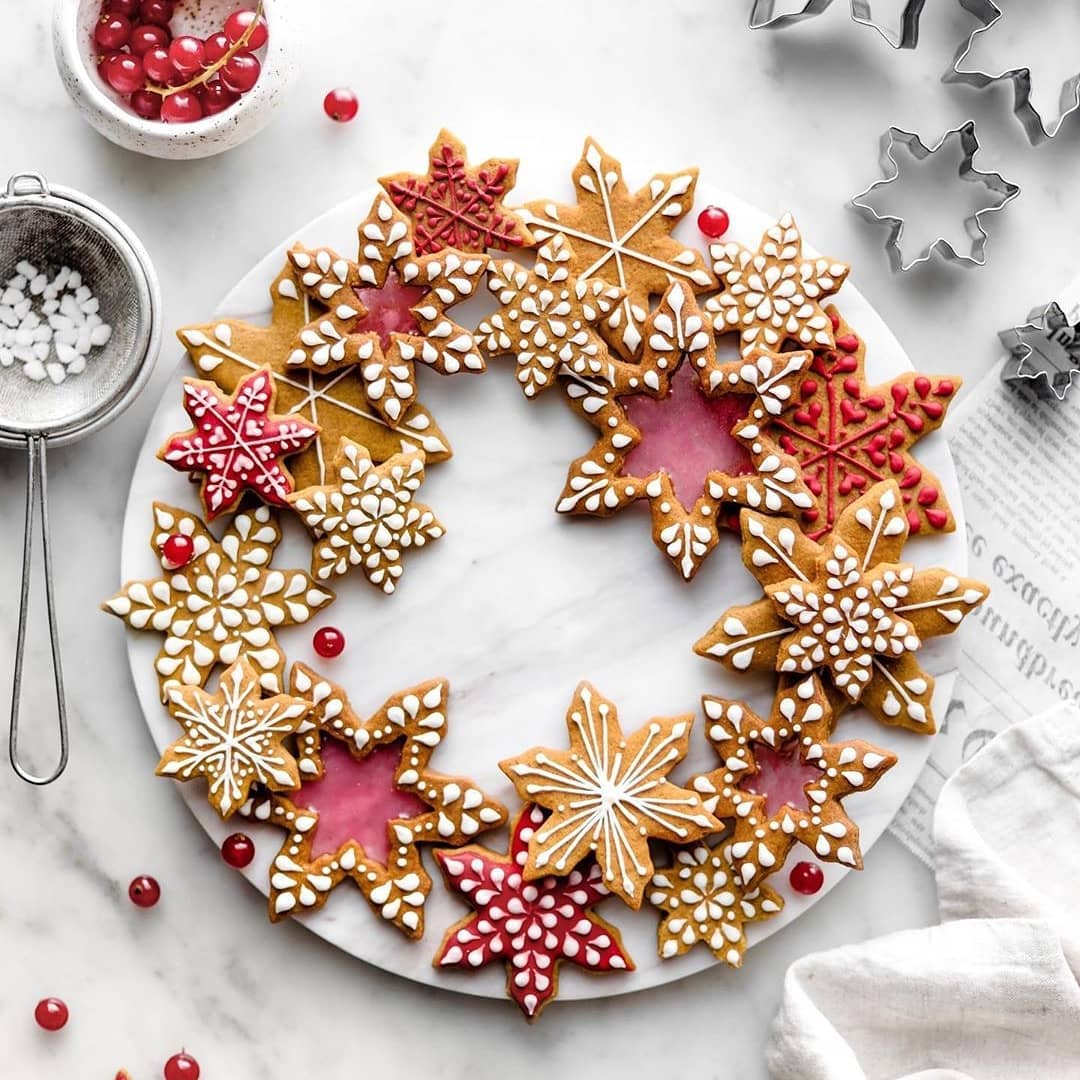 Vegan Caramel Gingerbread Cookies