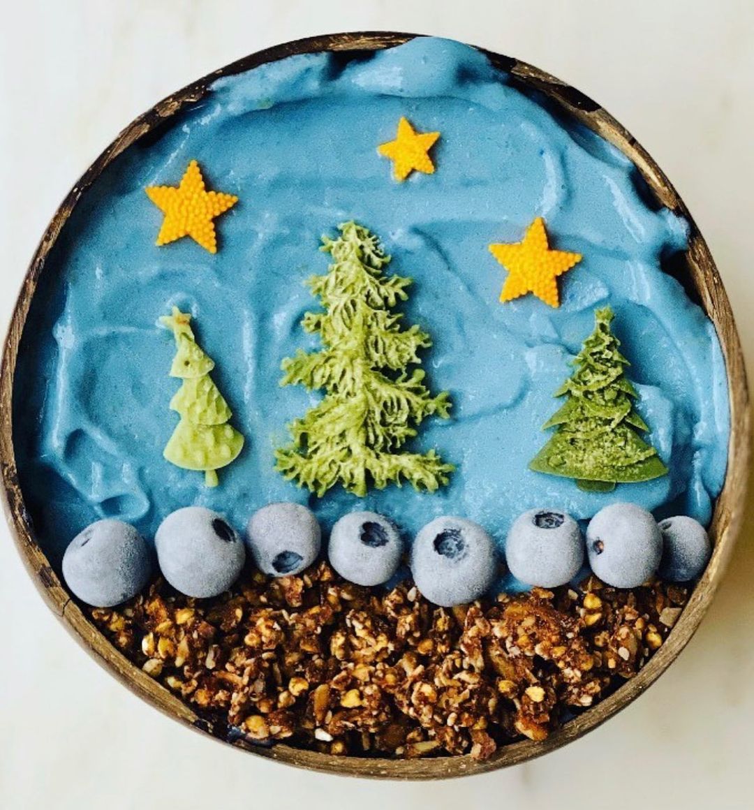Blue Spirulina Smoothie Bowl