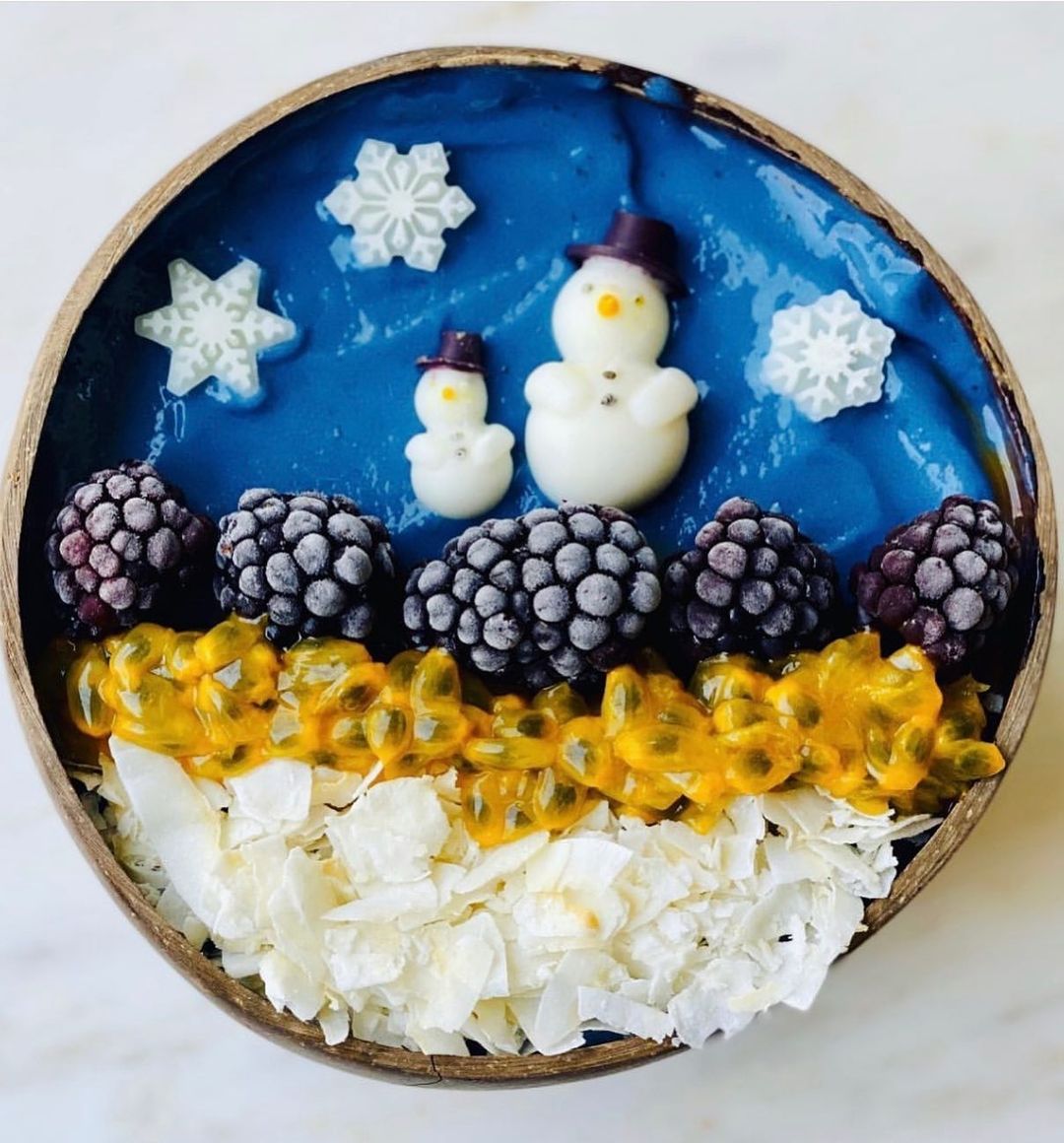 Blue Spirulina Smoothie Bowl
