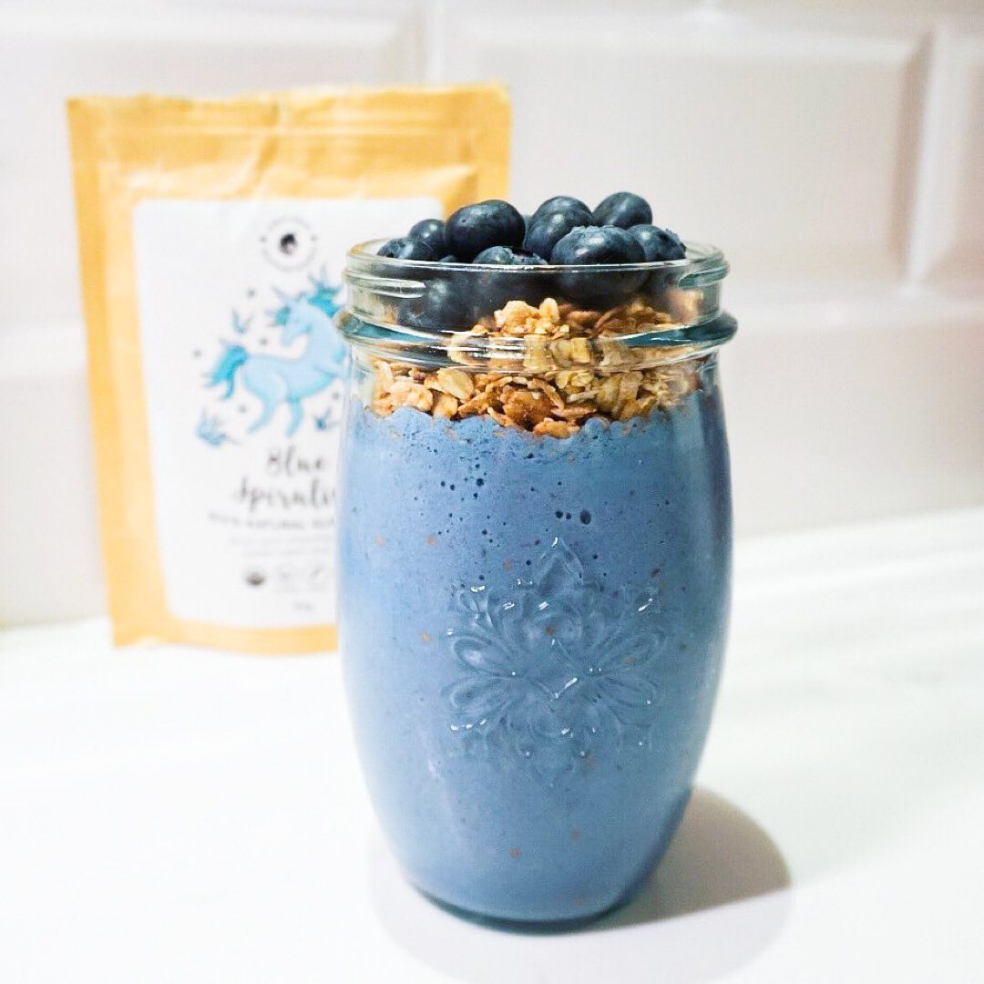 Blue Spirulina Oat Smoothie for Energy