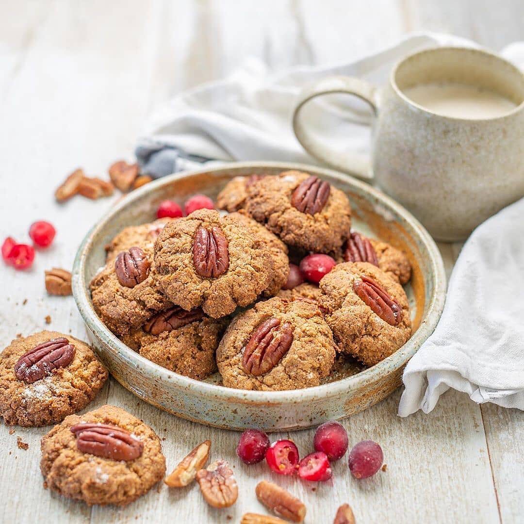 Vegan Pecan Cookies