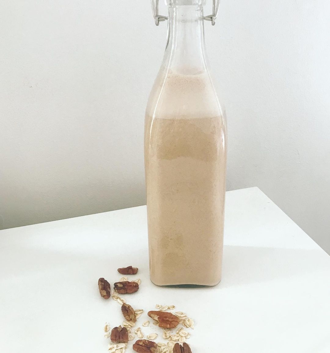 Homemade Creamy Cinnamon Pecan Oat Milk