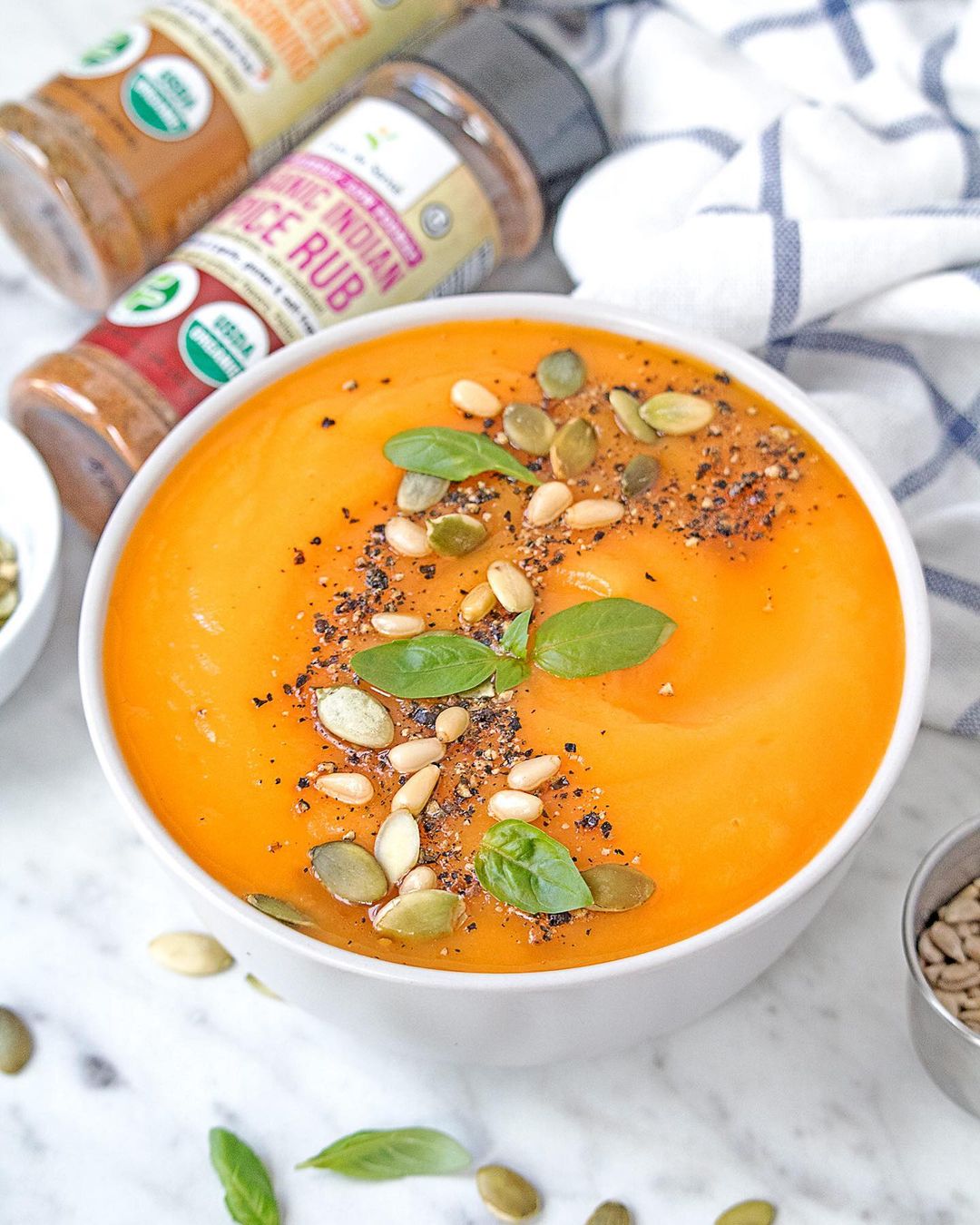 Slow Cooker Carrot and White Bean Soup