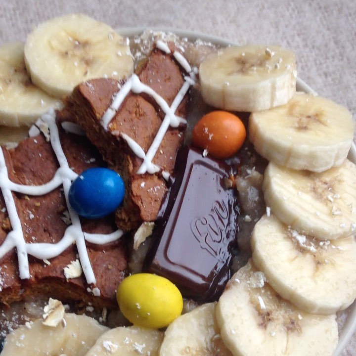 Banana Oatmeal with Christmas Toppings