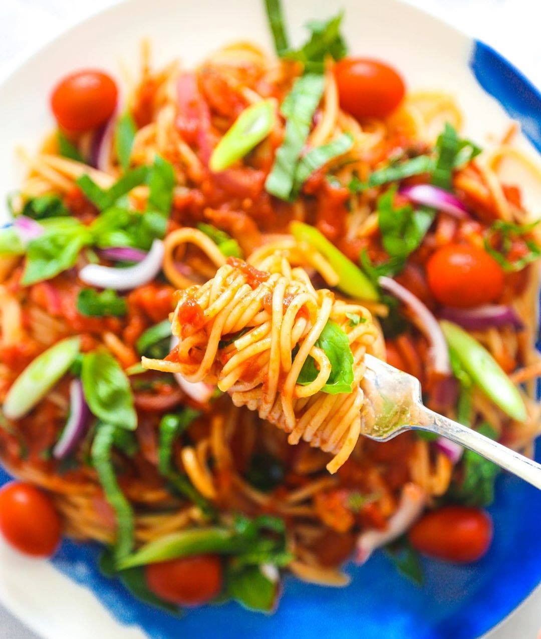 Spaghetti with Spicy Napoletana Sauce