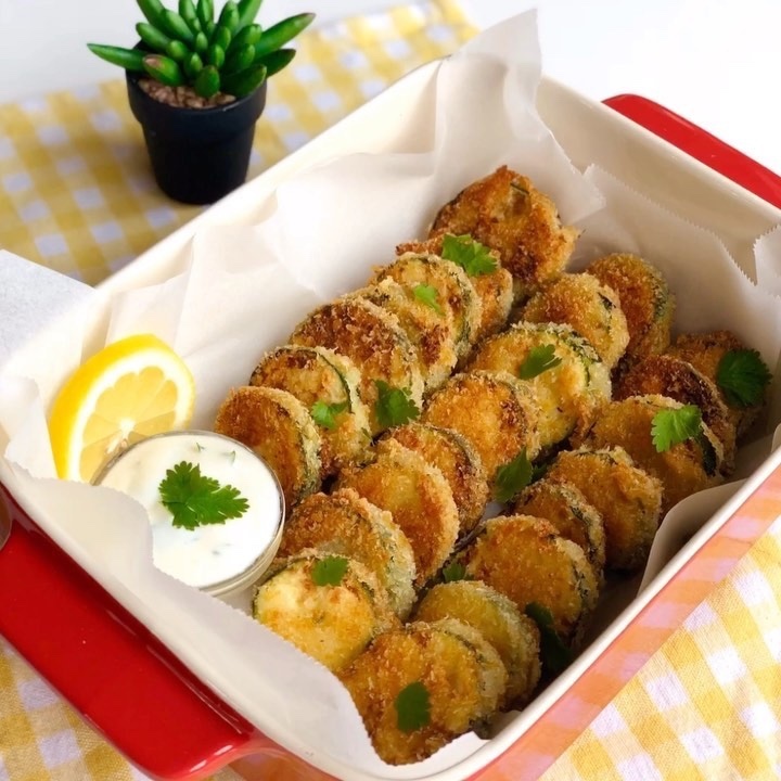 Crispy Zucchini Slices with Dipping Sauce