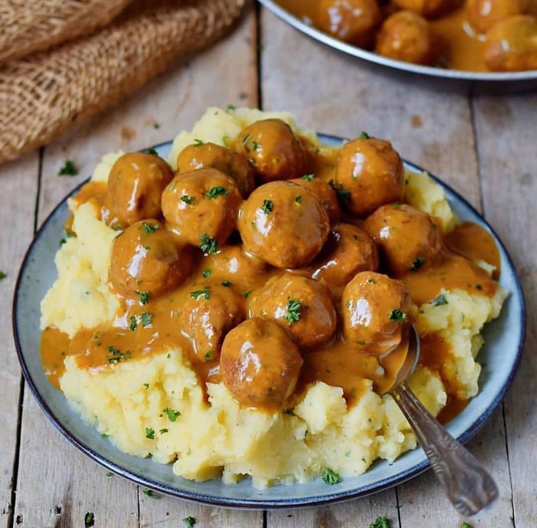 Vegan Meatballs with Gravy