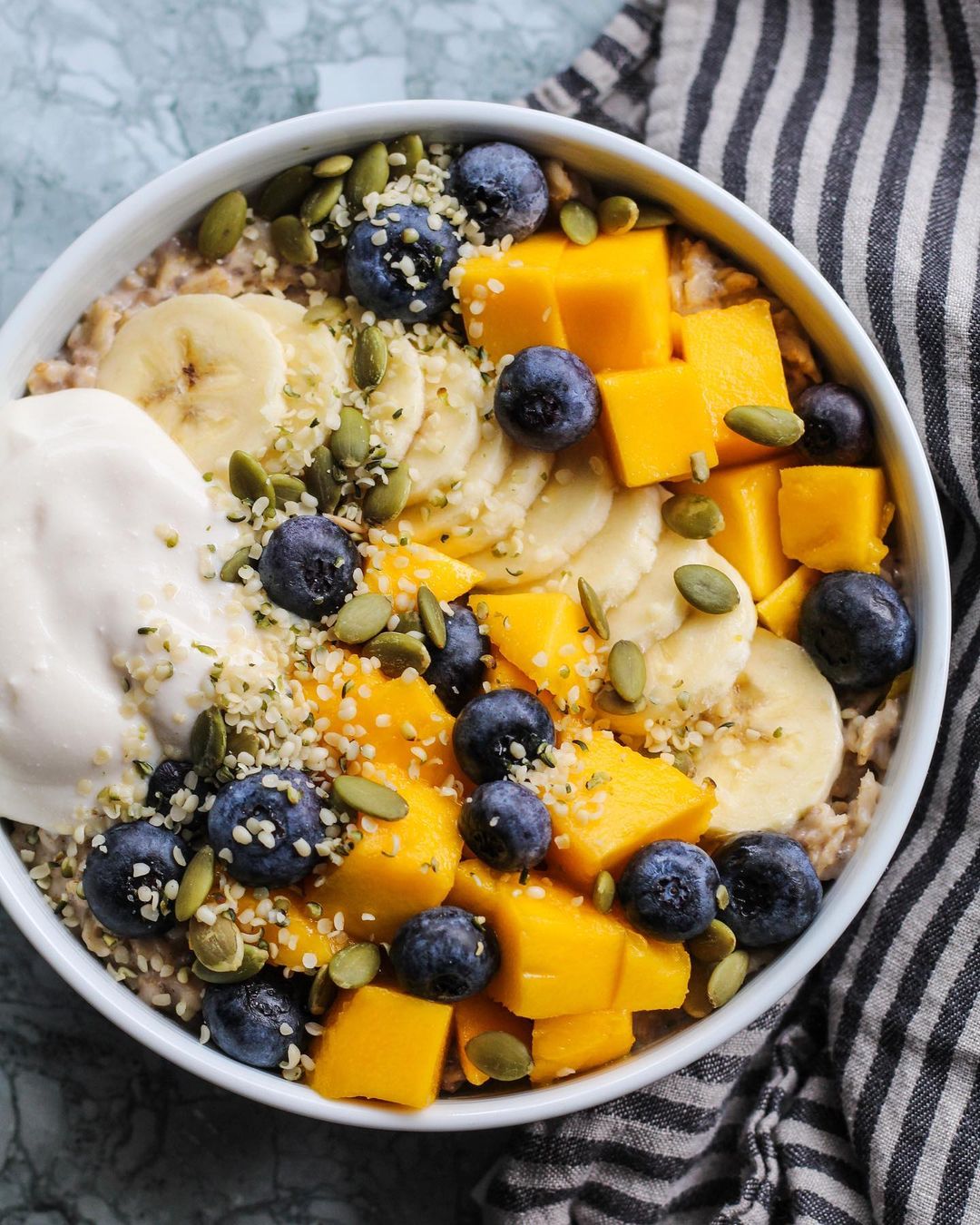 Simple Cinnamon Oats Breakfast with Banana and Toppings