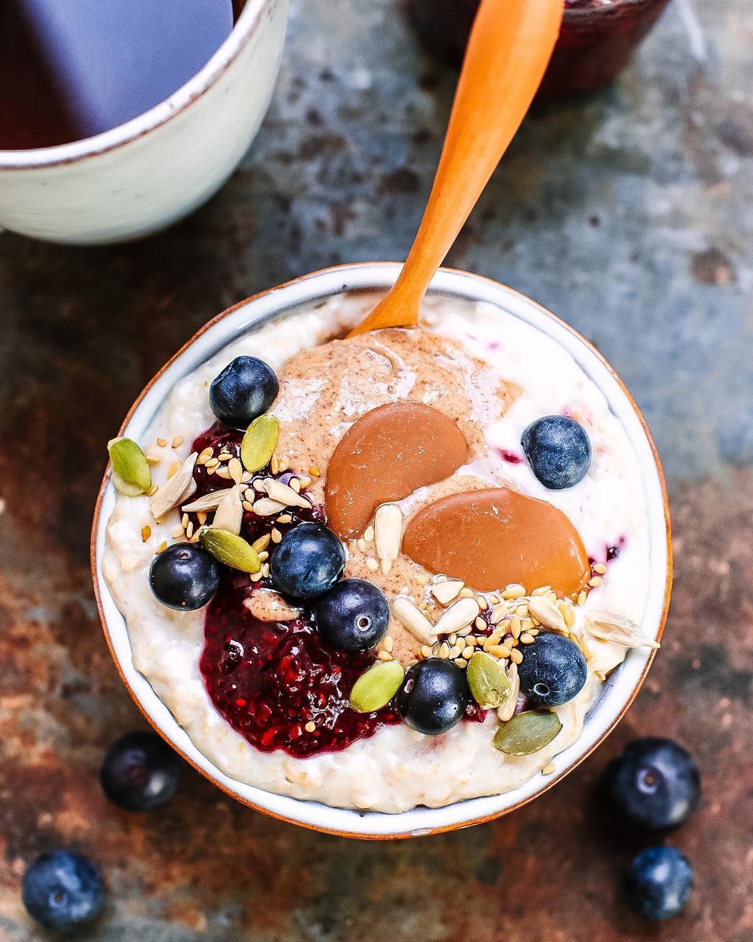 Simple Coconut and Vanilla Porridge Oats Bowl